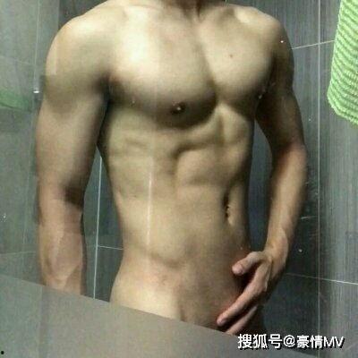 腹肌男搞基视频